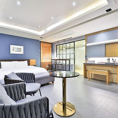 Seomyeon Ib Hotel Pusan Zewnętrze zdjęcie