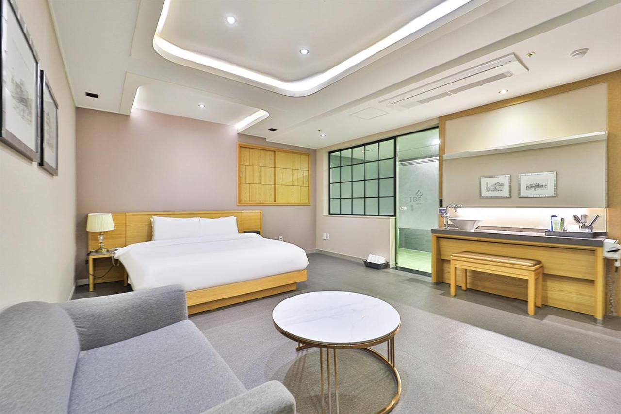 Seomyeon Ib Hotel Pusan Zewnętrze zdjęcie